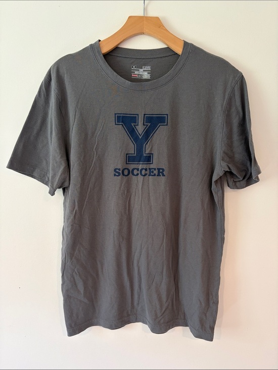Under Armour Other - Gray 'Yale Soccer' Graphic Crewneck T-Shirt Size Small